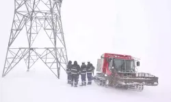 Bakan Bayraktar: Kesintisiz enerji akışı için ekiplerimiz 7/24 sahada