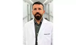 ‘Uzun süre ekrana bakmak göz ve kas sistemini zorluyor’