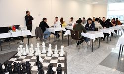 Alanya’da sağlık çalışanları satranç turnuvasında bir araya geldi