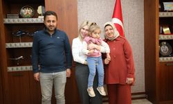 Türkiye'nin ikinci rahim nakliyle dünyaya gelen Özlenen bebek 3 yaşını geçti