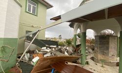 Hortum önüne kattığı her şey savruldu