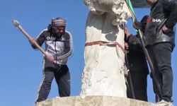 Rakka’da SDG’ye ait heykeller yerle bir edildi