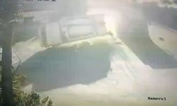 Kamyonun arkadan çarptığı çöp kamyonu devrildi: 1’i ağır 3 işçi yaralandı