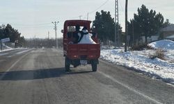 Kardan adam motosiklet kasasında yola çıktı