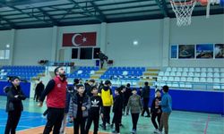 Finike’de spor ve eğlence rüzgarı