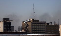 İsrail İran'a saldırı başlattı! Peş peşe patlama sesleri duyuldu