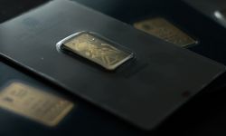 Almanya'da mezarlık çalışanı ve eşi, ölülerin dişlerinden 8 kilogram altın çaldı