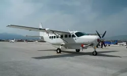 Endonezya'da uçağa silahlı saldırı: 2 ölü