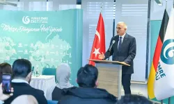 Bakan Ersoy, Berlin'de Yunus Emre Enstitüsü'nü ziyaret etti