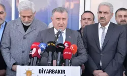 Bakan Bak: Birileri gibi deprem turisti değiliz