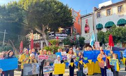 Antalya'da Ukraynalılardan 4. yıl çağrısı
