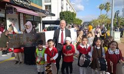 Minikler Ramazan davullarıyla renkli görüntüler oluşturdu