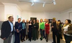 İlk kişisel sergisi