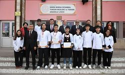 Serik'te liselilerden ikincilik