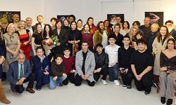 16 yaşındaki Duru, ilk sergisini açtı