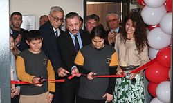 Göynük Ortaokulu'na kütüphane