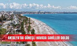 Antalya'da güneşli havada sahiller doldu