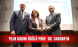 Yılın Kadını Ödülü Prof. Dr. Sarvan’ın