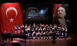 Antalya'da küçük yüreklerden büyük anma