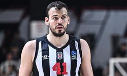 Beşiktaş’ta Ante Zizic hırsıyla panyayı kırdı, potayı parçaladı