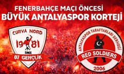 Antalyaspor taraftarından Fenerbahçe maçı öncesi kortej