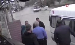 Tofaş sürücüsünün yaşattığı korku dolu anlar kamerada: Son anda kurtuldular