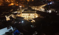 Depremin ardından Habibi Necar Camii’nde ilk teravih