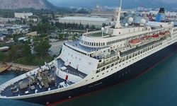 Antalya Limanı’nda yeni dönem: Dev kruvaziyerler yanaşmaya başladı