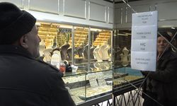 "Vallahi billahi yok" yazısı kuyumcuda izdihamı durduramadı