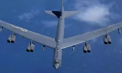 ABD'ye ait 'B-52' bombardıman uçakları İngiltere'deki RAF Fairford Üssü'ne ulaştı