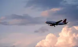 Kenya'da yolcu uçağı pistten çıktı