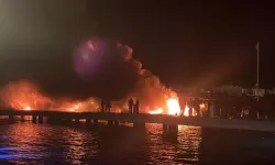 Bodrum'da marinada feci yangın: 8 motoryat alevlere teslim oldu