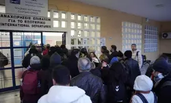 Midilli Adası’nda mahsur kalan Türkler yurda döndü