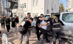 Silahlı saldırı şüphelileri Mersin'de yakayı ele verdi