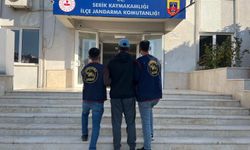 Serik'te çeşitli suçlardan aranan 5 kişi yakaladı
