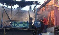 Antalya'da yaşlı çiftin evi alevlere teslim oldu