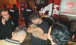 Yangında mahsur kalan kediyi itfaiye kurtardı