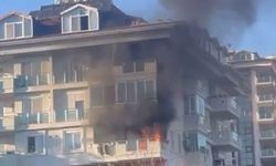 Alanya'da apartman balkonunda çıkan yangın korkuttu