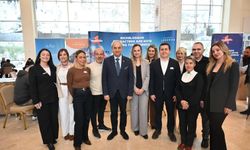 Kepez'de iş arayanlarla işverenler aynı çatı altında buluştu