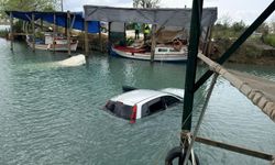 Otomobil ırmağa uçtu