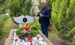 Mahra, mezarı başında anıldı