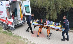 Alanya'da bir kişi çaya düşüp yaralandı