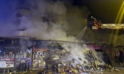 Alevler binayı sardı