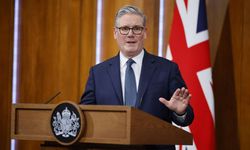 Starmer: Katar’a ilave savaş uçağı gönderiyoruz