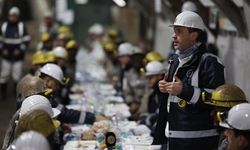 Bakan Bayraktar, madencilerle iftar yaptı