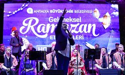 Ramazan Etkinlikleri'nde Mahmut Tuncer coşturdu