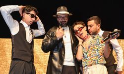 'Salaklar Sofrası' sahnelendi