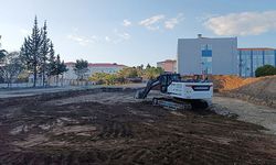 Manavgat'ta okul tipi spor salonu inşaatı