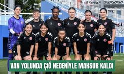 1207 Antalyaspor kafilesi Van yolunda çığ nedeniyle mahsur kaldı