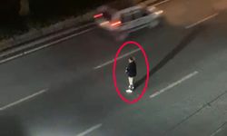 Yol ortasında bekledi, sürücülere zor anlar yaşattı